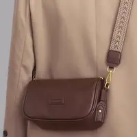 女款爆款2025新款流行饺子小包单肩斜挎腋下休闲便携女士包包经典