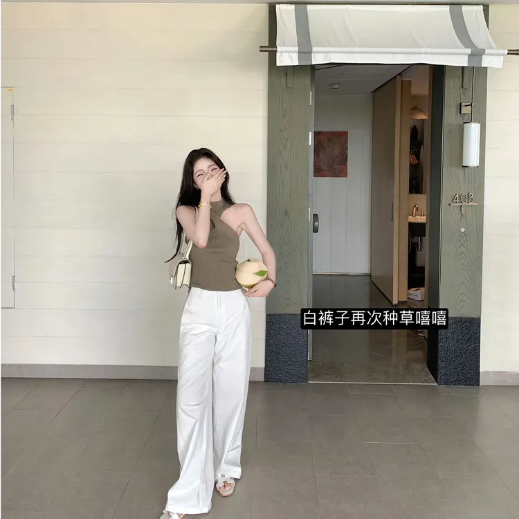 2025夏季新款气质交叉立体花挂脖无袖针织女吊带背心性感辣妹外穿