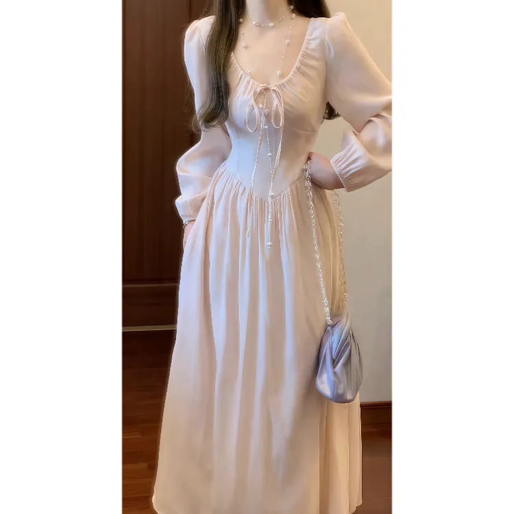 秋季法式温柔风粉色方领连衣裙长袖收腰显瘦气质长裙9809