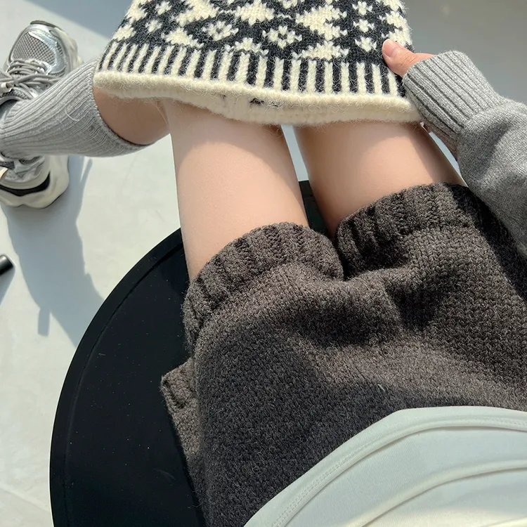 ins超火穿搭灰色针织短裤女秋季2025新款羊毛休闲慵懒风韩系裤子
