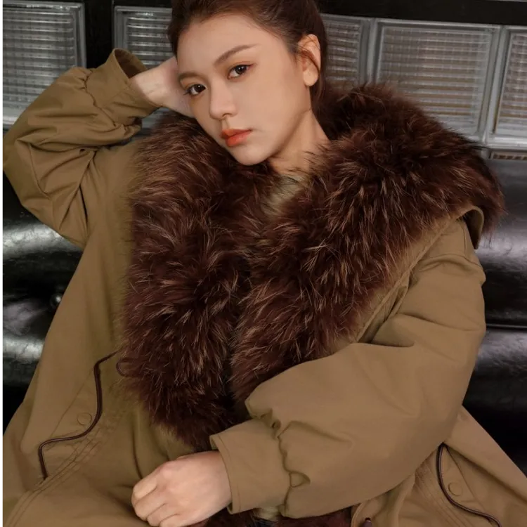 AELE中款外套女貉子毛领白鹅绒牛角扣保暖洋气派克服P855 3785 AD