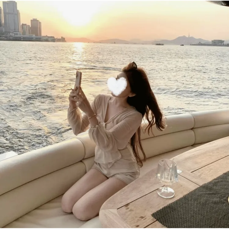 温柔纯欲氛围感修身褶皱v领弹力长袖T恤上衣
