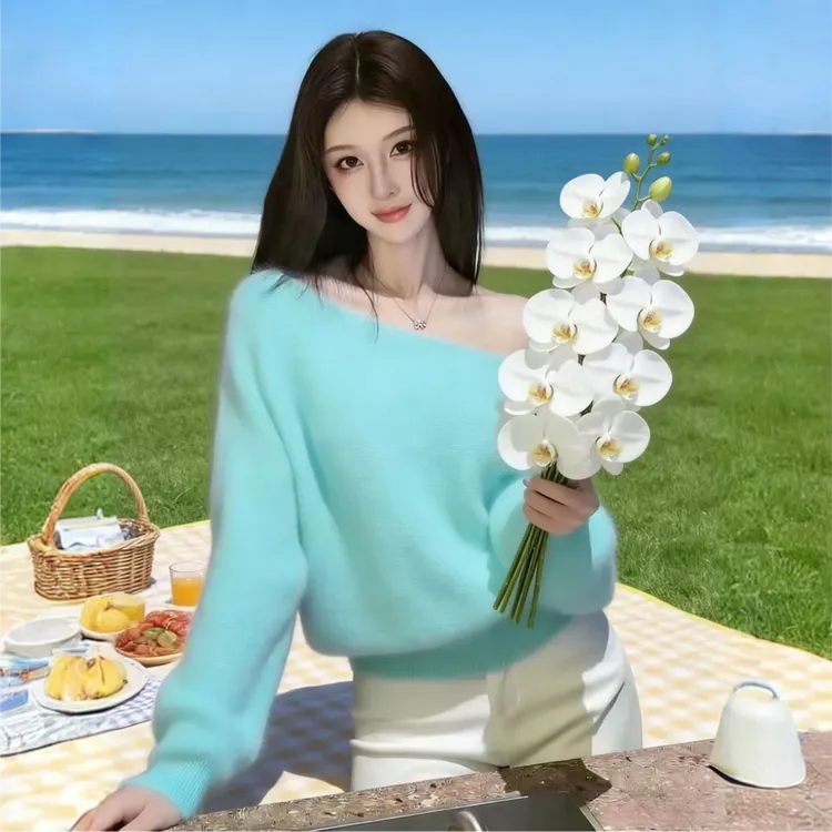 温柔风斜肩针织衫上衣女秋冬新款韩系设计感宽松显瘦露肩软糯毛衣