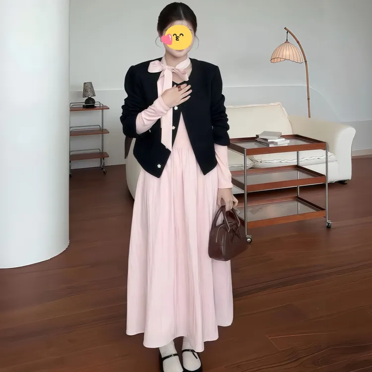 大码胖mm韩版气质粉色蝴蝶结连衣裙黑色小香风短款开衫外套套装女