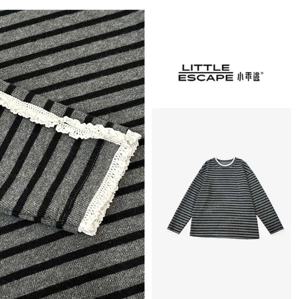 小乖逃设计师黑灰色条纹卫衣圆领水溶花边袖蕾丝开叉显瘦TS8454