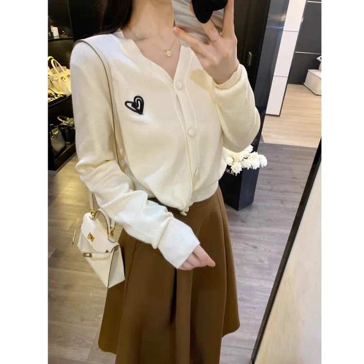 【现货】2025春新款针织开衫法式设计感慵懒风气质显瘦短款绝美上衣