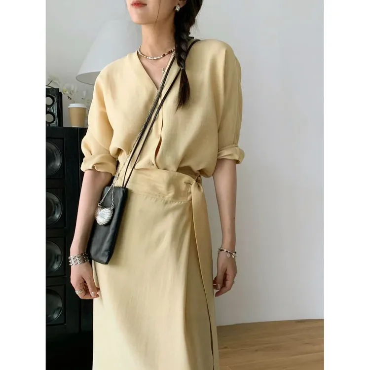 INS风韩版休闲风老钱风时尚套装时尚气质收腰夏季小众上衣两件套