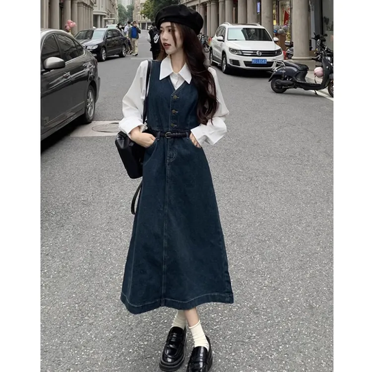 甜美少女法式小众牛仔吊带连衣裙收腰显瘦设计背带裙白色衬衫套装