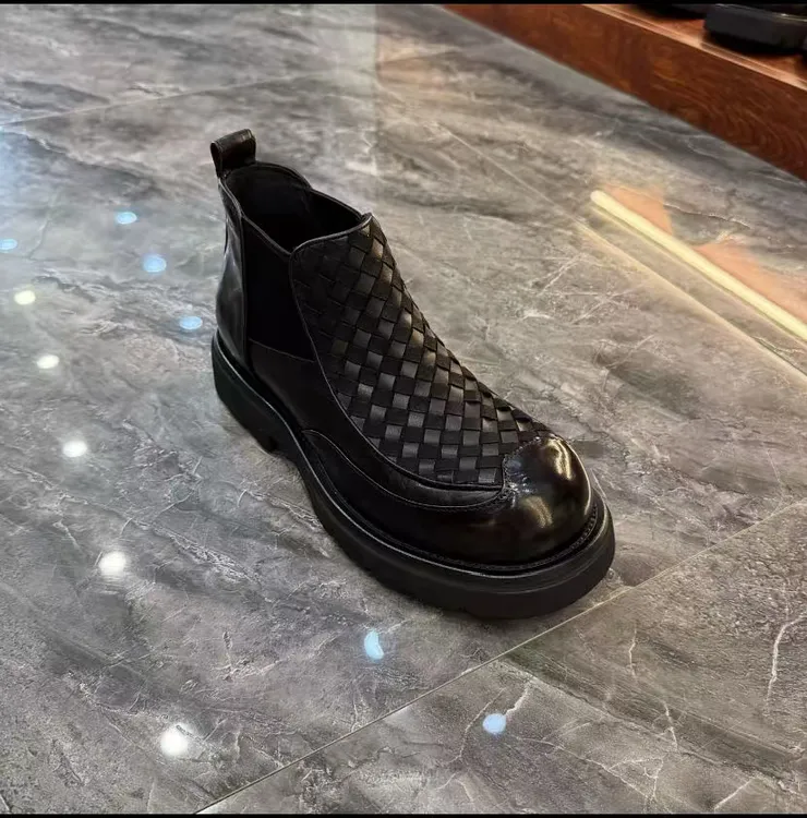 新款高品质全皮面休闲百搭男鞋