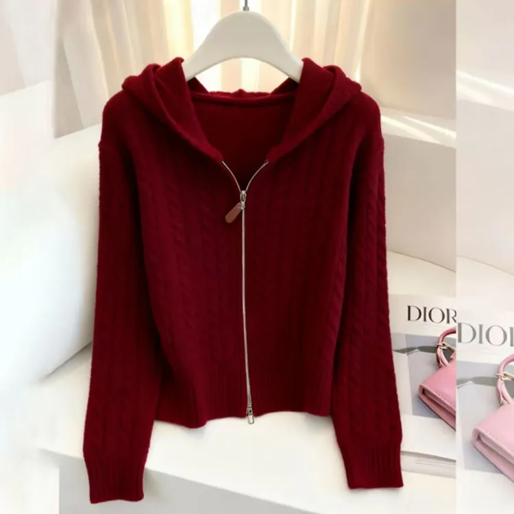 新年红色洋气拉链连帽针织开衫大码减龄显瘦遮肉圣诞时尚百搭毛衣