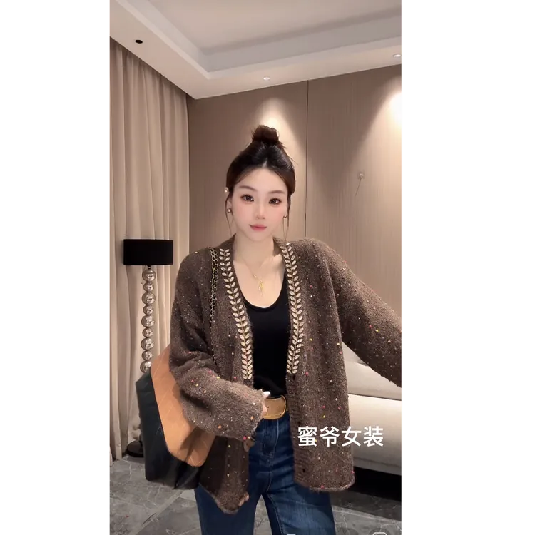 【蜜爷家】秋冬重工亮片V领软糯毛衣85091#