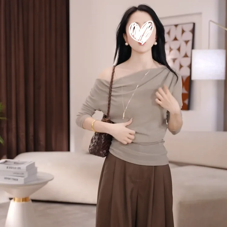 2025年早秋新款一字肩纯欲修身长袖T袖气质百搭纯欲性感女上衣潮