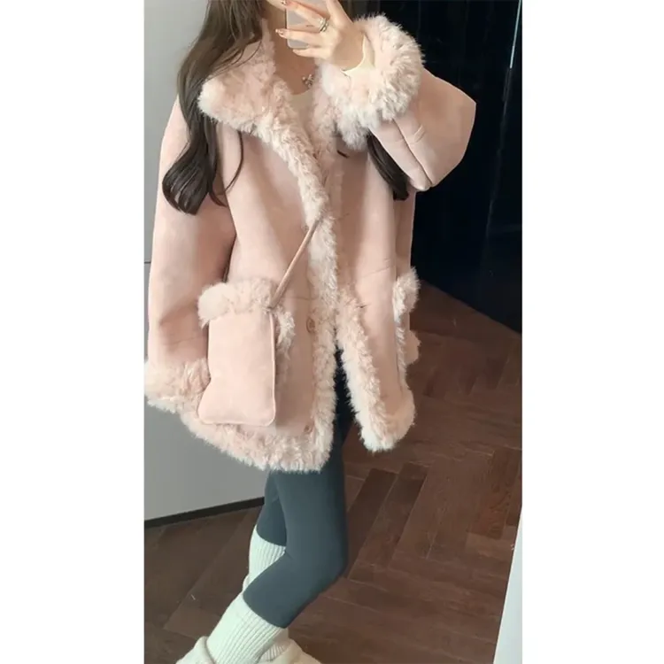 【送包包】2025秋冬款韩版时尚宽松加厚保暖麂皮绒皮毛一体外套女