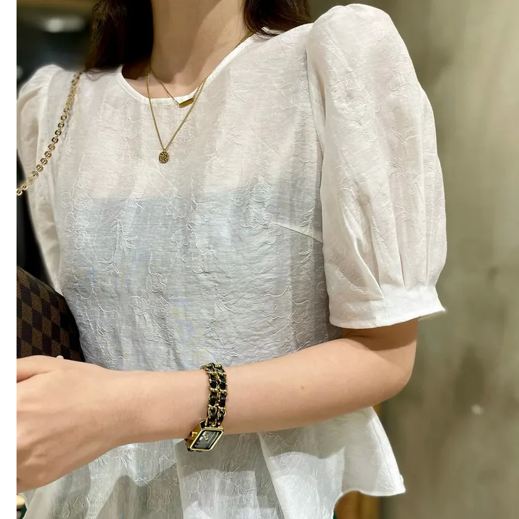 Rosa法式气质名媛天丝立体浮雕花荷叶边上衣泡泡袖白色设计师夏季