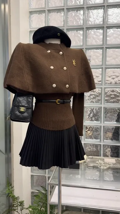 高级感温柔气质咖色针织衫女2025秋冬新款宽松时尚设计感小众上衣