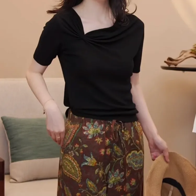 设计感斜领扭结气质纯色短袖T恤女2025夏季新款字母图案显瘦上衣