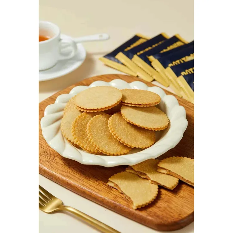 榛子花生酱夹心薄脆饼干