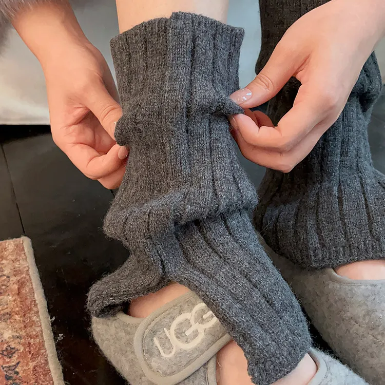 袜子女中筒袜羊毛堆堆袜秋冬季袜套灰色加绒针织腿套y2k配雪地靴