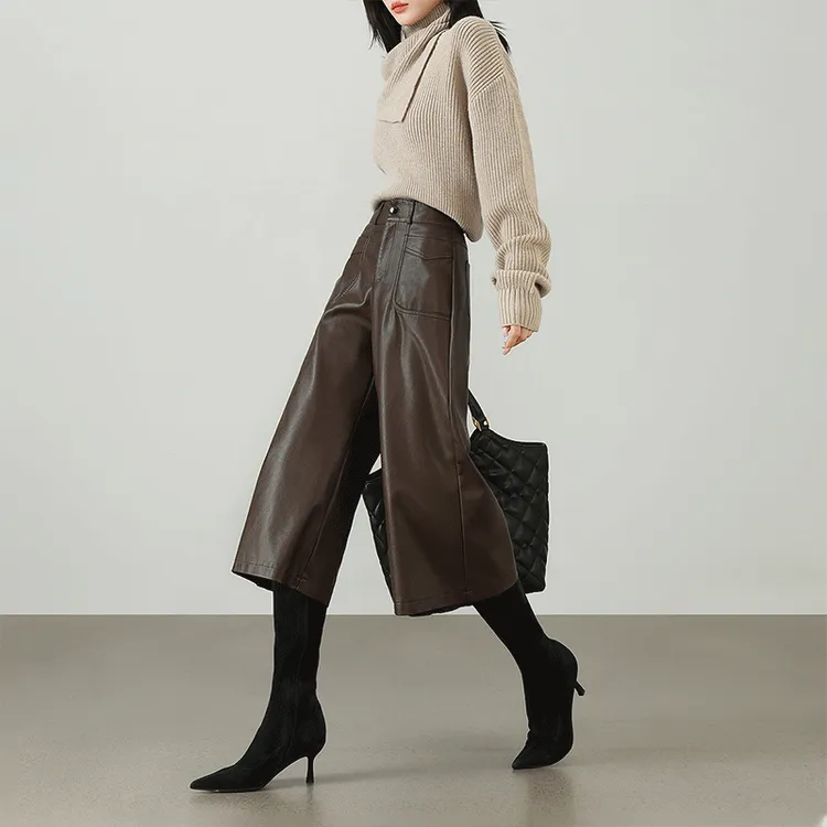 今年流行爆款卡其色皮裤子新款女秋冬巨好看高腰阔腿七分裤配靴子