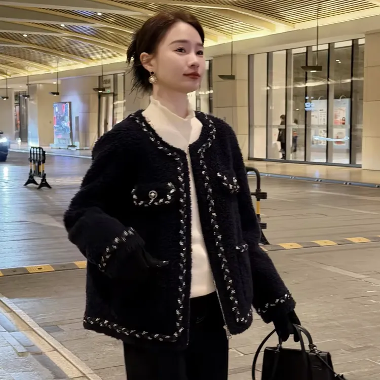 HELA AOMI “深海香颂”绵羊毛100%软糯亲肤小香风皮草CY5DC29431