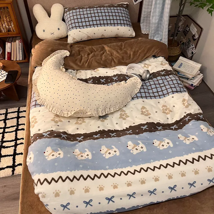 ins费尔岛风狗狗冬季保暖舒适牛奶绒四件套加厚珊瑚绒学生三件套