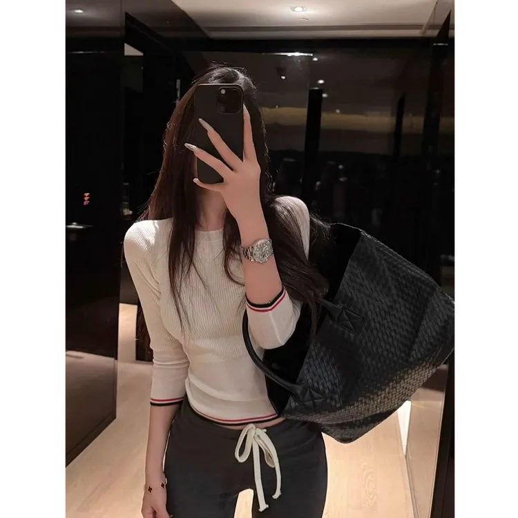 小个子白色圆领正肩针织打底衫女早秋高级感气质毛衣内搭长袖上衣