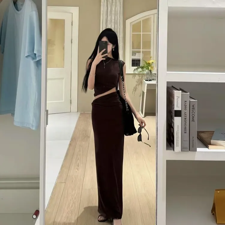 【现货】法式修身显瘦两件套不规则无袖背心上衣包臀半身直筒裙