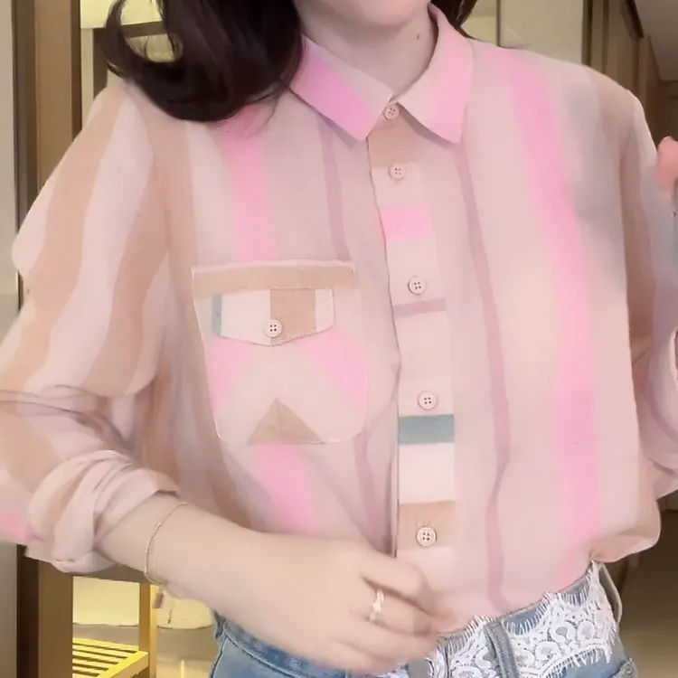 设计感时尚翻领撞色条纹显瘦衬衫女2025春季新款气质口袋时尚衬衣