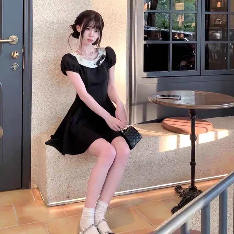 小礼裙生日裙miu系法式泡泡袖连衣裙小黑裙收腰显瘦女D3005