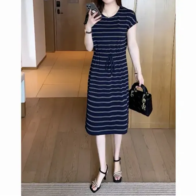 条纹短袖连衣裙中长款女2025年夏季新款气质抽绳休闲显瘦洋气裙子