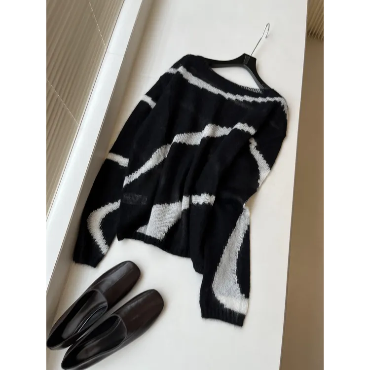 实物太美！不能错过！黑白拼色斑马纹针织衫女舒适慵懒休闲宽松上衣