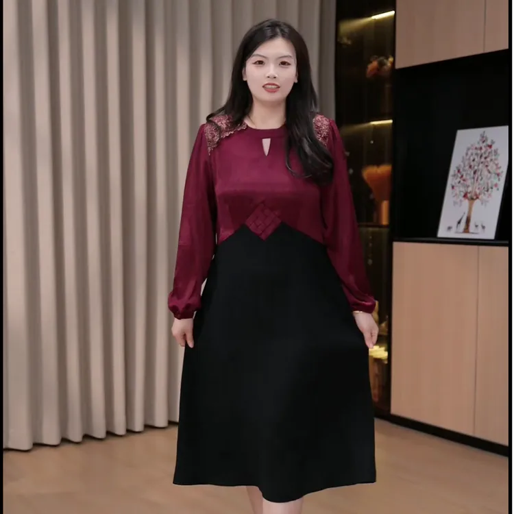 胖依依大码女装2025秋季新款气质减妈妈显瘦遮肉宽松连衣裙250166
