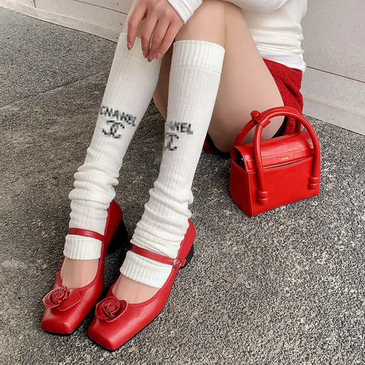 露思同款2025春季真皮浅口女单鞋时尚中跟低帮鞋一字带玛丽珍女鞋