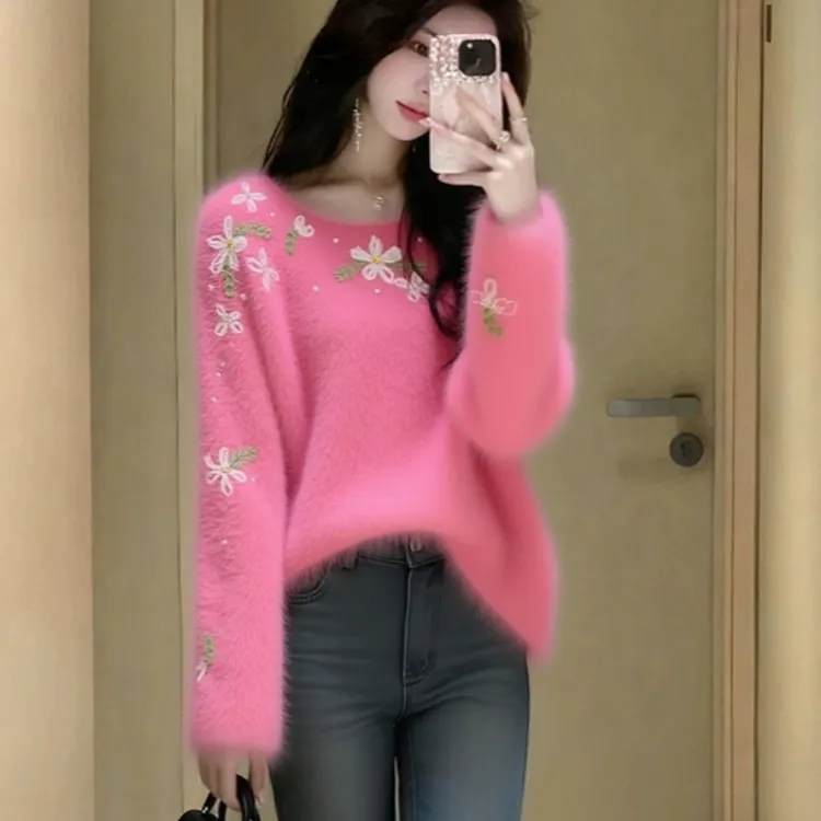 粉色印花毛衣女秋冬2025高端独特漂亮气质减龄小香风毛绒针织上衣