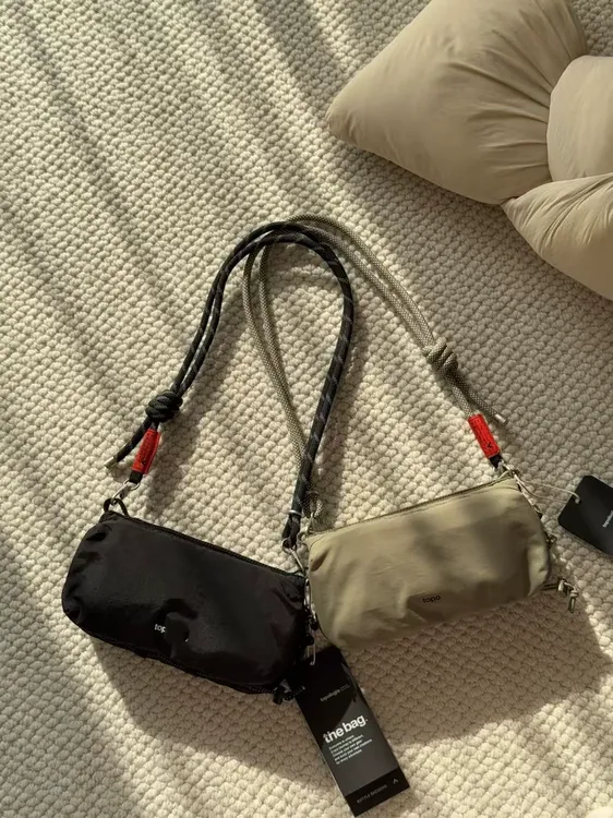 J0008现货 TOP家林更新同款户外运动斜跨水壶包 尺寸:23×6.5×10