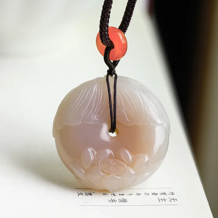 【孤品收藏】天然正宗和田玉俄料藕粉平安扣吊坠编绳项链女款玉坠