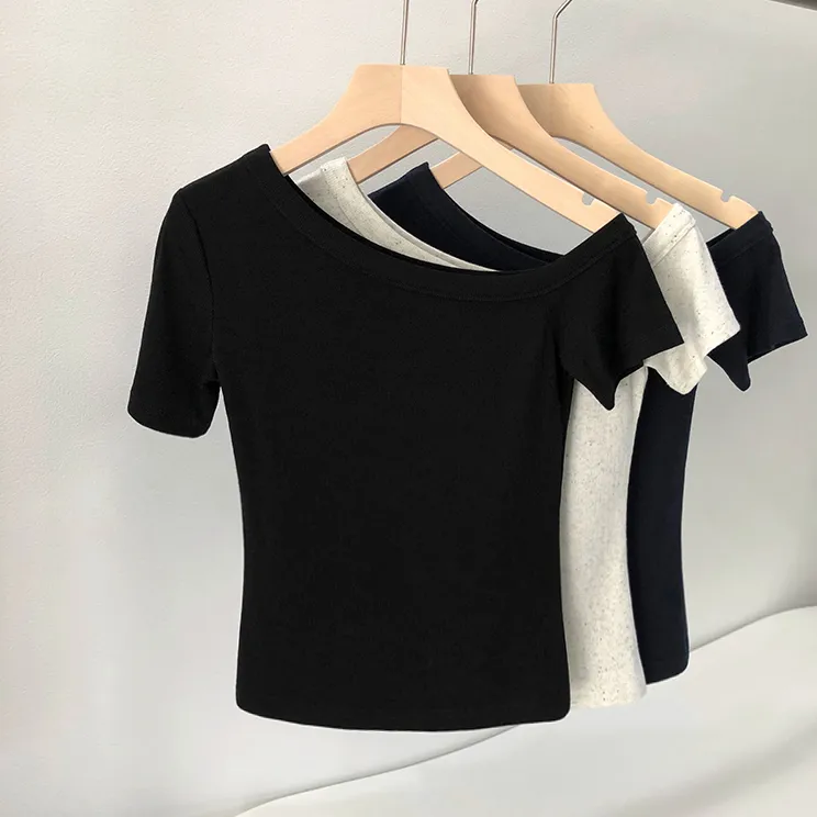 斜肩短袖T恤女2025夏新款高级感95棉一字领露肩紧身显瘦性感上衣