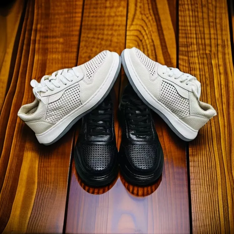 男士夏季米白真皮镂空透气网眼板鞋超轻防滑耐磨软底软面时尚百搭