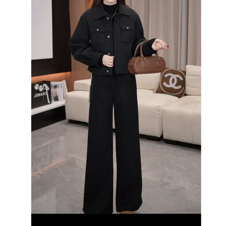 【达人专属】2025秋季新款女翻领显瘦气质休闲加棉外套+裤子套装