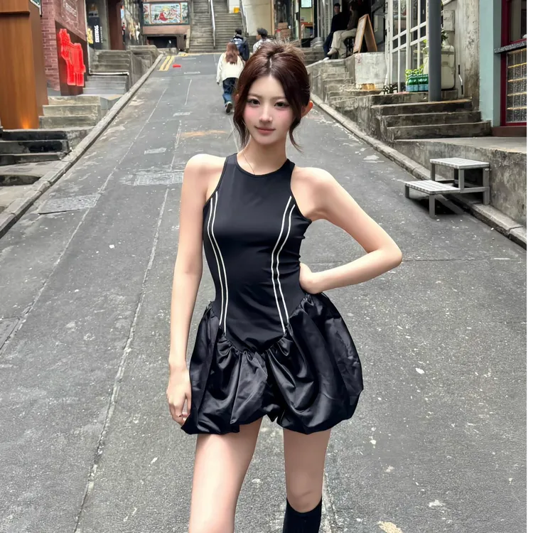 2025早春新款时尚连衣裙气质显瘦洋气休闲百搭无袖性感辣妹连衣裙