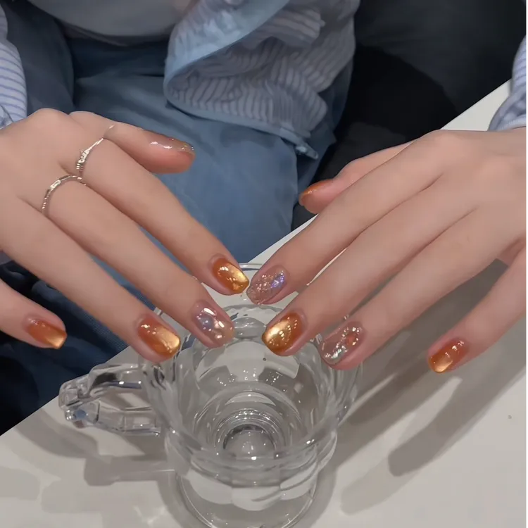 【金秋柿子】秋冬金色玻璃珠猫眼美甲款式推荐2025爆款显白穿戴甲