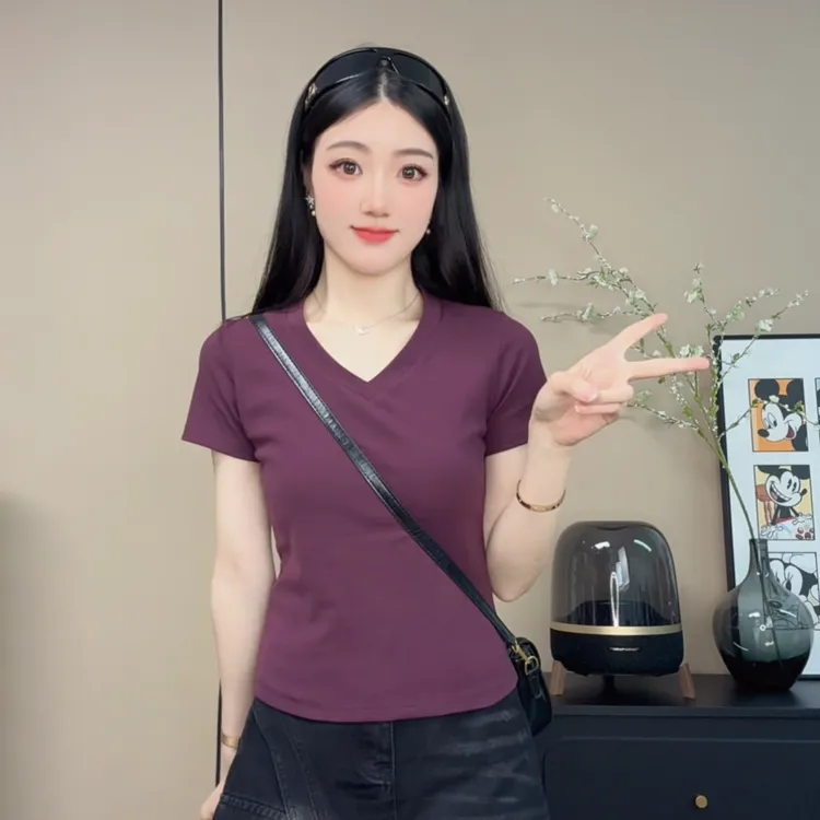 纯色V领短袖T恤女2025夏季新款时尚洋气百搭体恤修身弹力显瘦上衣