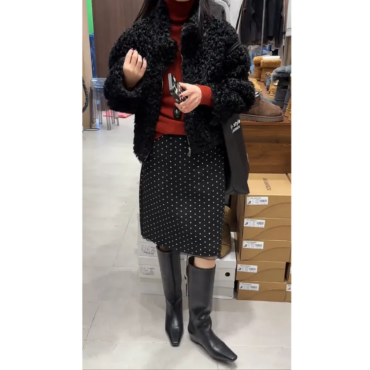 秋冬穿搭一整套女2026新款黑色宽松毛绒外套百搭波点半身裙两件套
