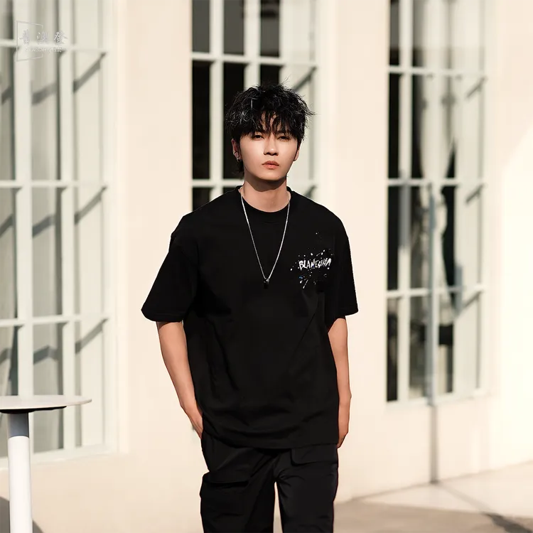 普澳登 夏季新款美式时尚潮流百搭宽松彩绘字母中性风帅气休闲T恤