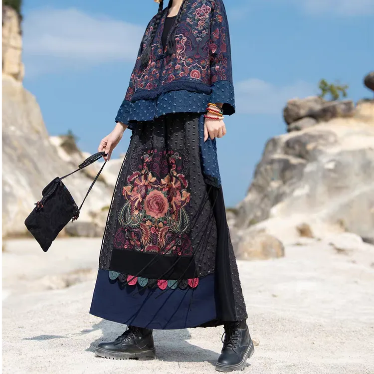民族风女装重工刺绣半身裙秋季中长款旅游穿搭绣花提花棉麻大摆裙