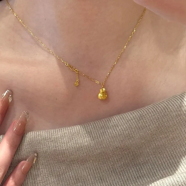 铜合金项链 金色小福袋钱币项链复古轻奢气质高级感精致锁骨链女