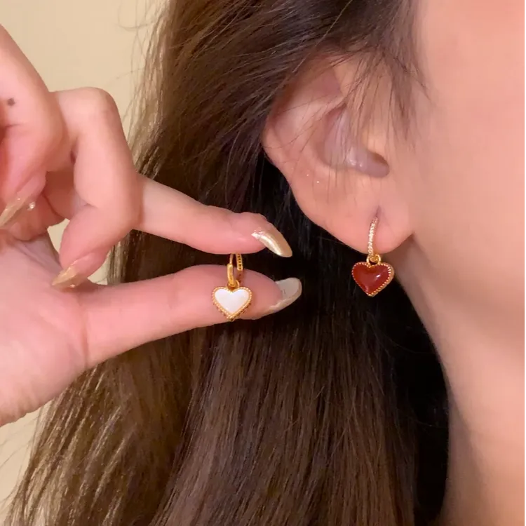 铜合金锆石耳饰 秋冬气质闪锆两戴爱心耳环女精致高级感耳扣耳饰