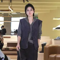 YOEYYOU无领箱型马甲