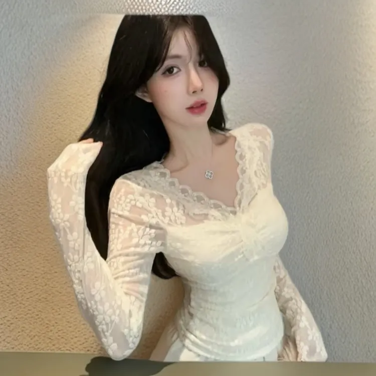 蕾丝V领显瘦镂空上衣女春秋冬新款气质独特修身内搭假两件上衣