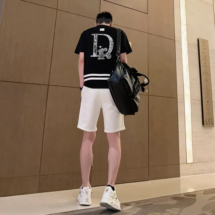 【航航出品】夏季时尚款百搭夏季潮流休闲网红款圆领微修身男士半袖
